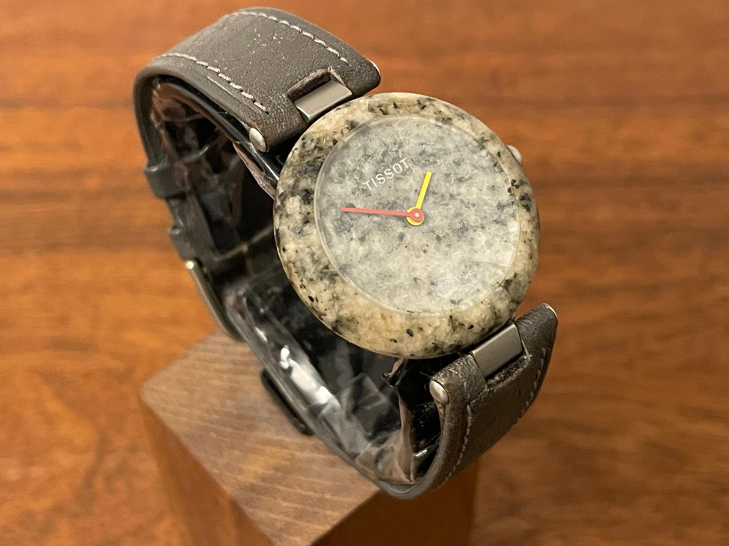 (1980s) Tissot RockWatch R150 green/black granite - mid size model