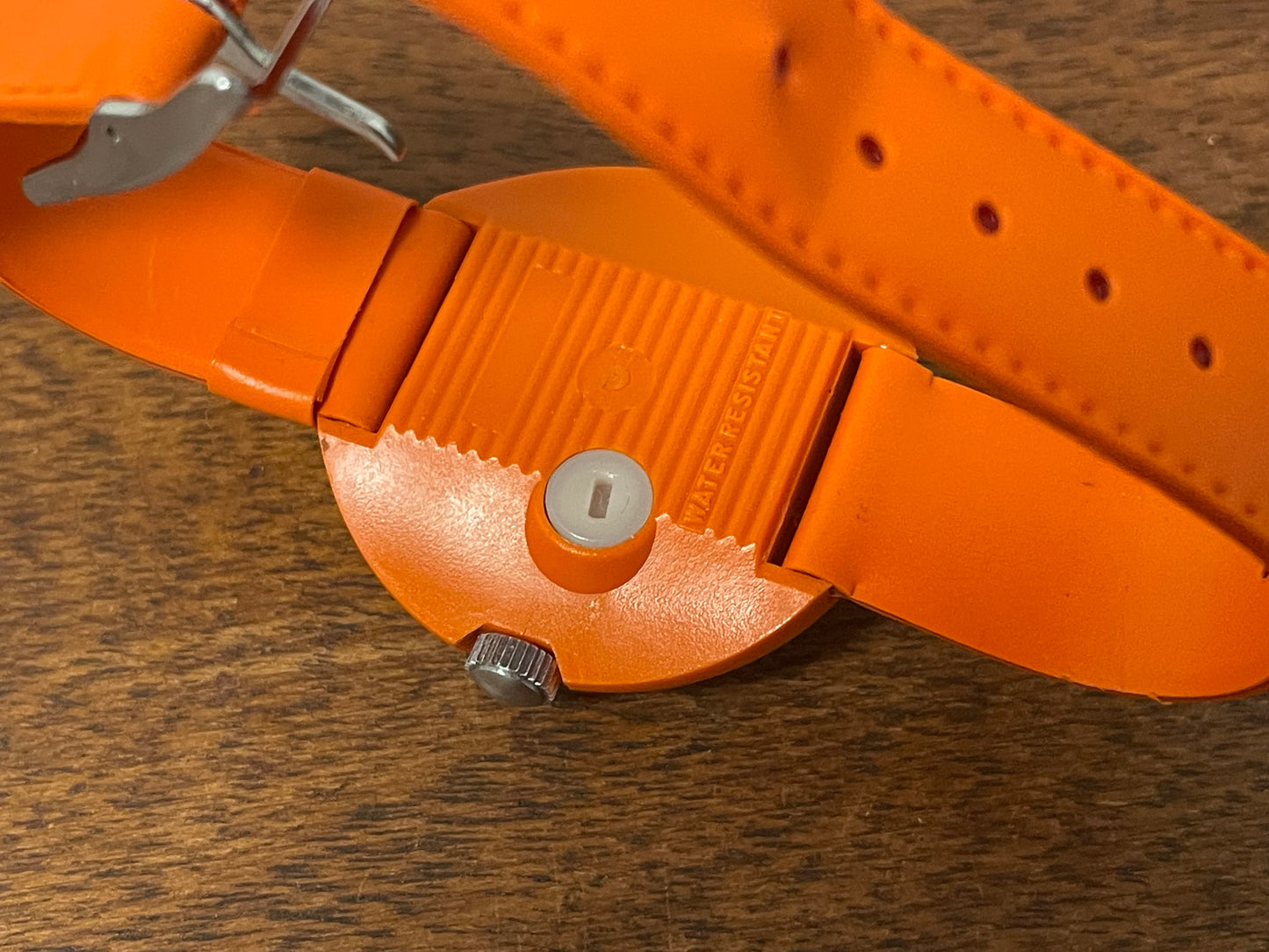 (1970s) Timex 290-181 UFO - orange plastic case - white dial w/ silver markers - small size (NOS + full set)