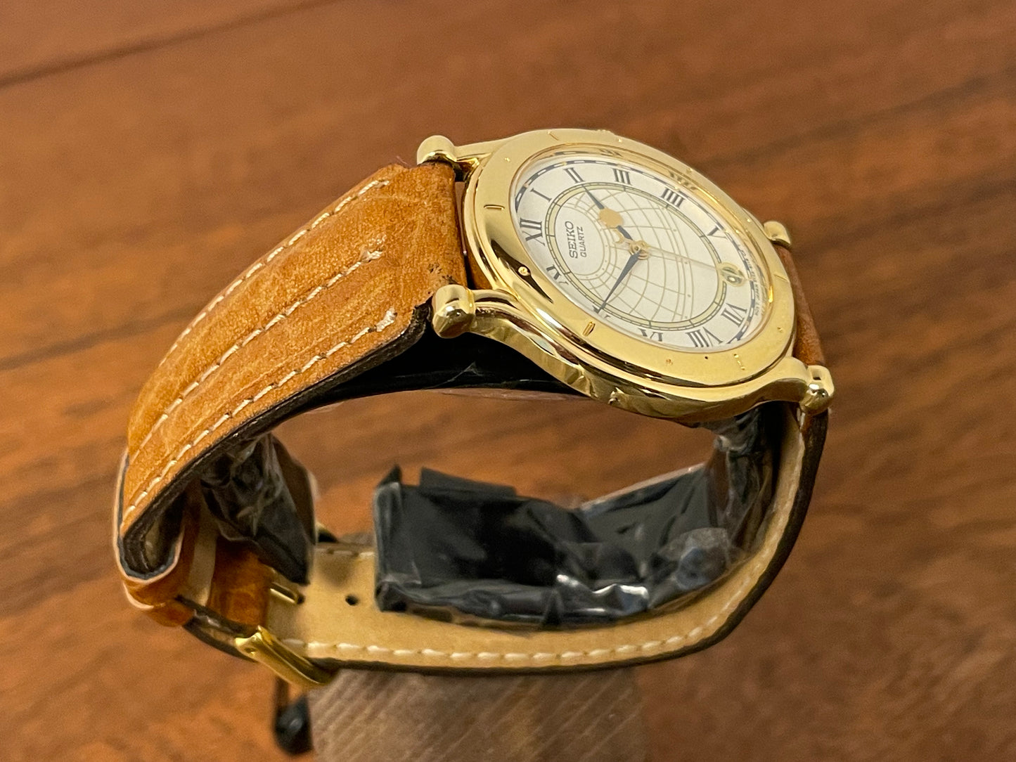 (1999) Seiko 5Y22-6050 Age of Discovery (AOD) dress watch - white dial w/ black Roman numerals (NOS)