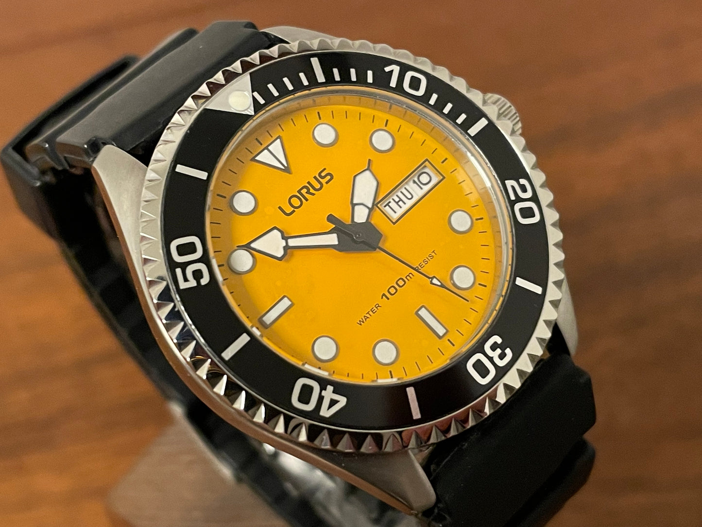 (1990s) Lorus (by Seiko) VX43-X041 diver - orange dial w/ white markers