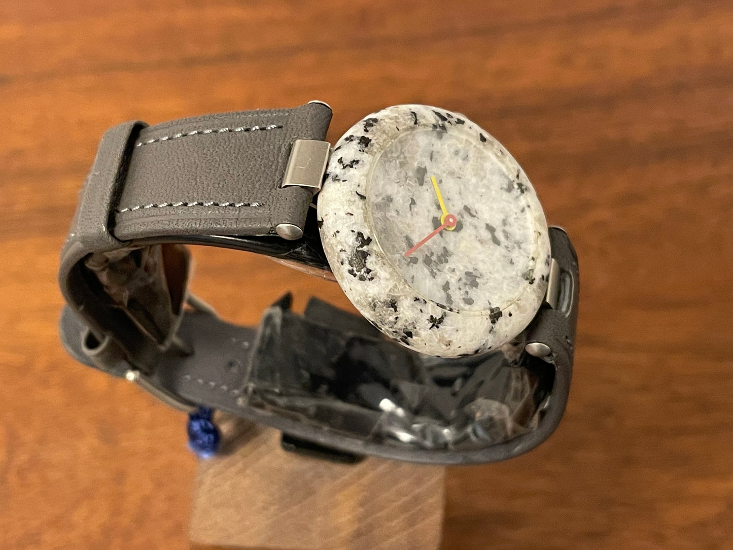(1980s) Tissot RockWatch R150 light grey/black granite - mid size model (NOS)