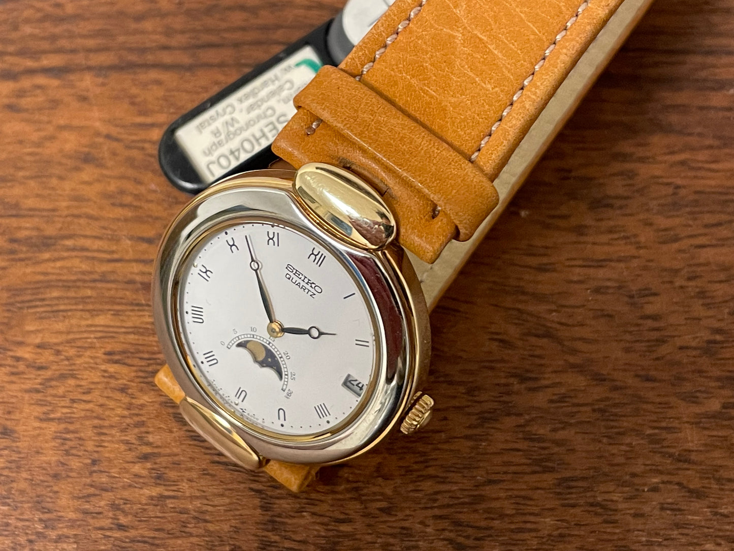 (1997) Seiko 6F29-6000 dress watch - White dial w/ moonphase complication (NOS)