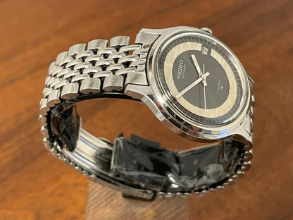 (1975) Seiko 7005-7110 automatic 17 jewels - "bullseye" dial w/ date window
