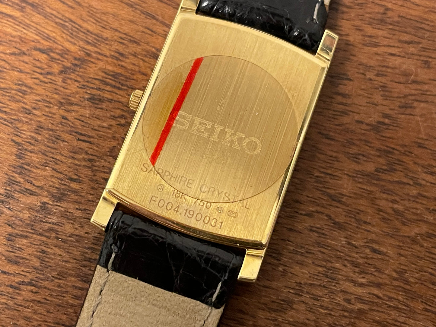 (1990s) Seiko 7N01-0BA8 18K gold collection "tank" - 18k solid gold case - white & cream dial (NOS + full set)
