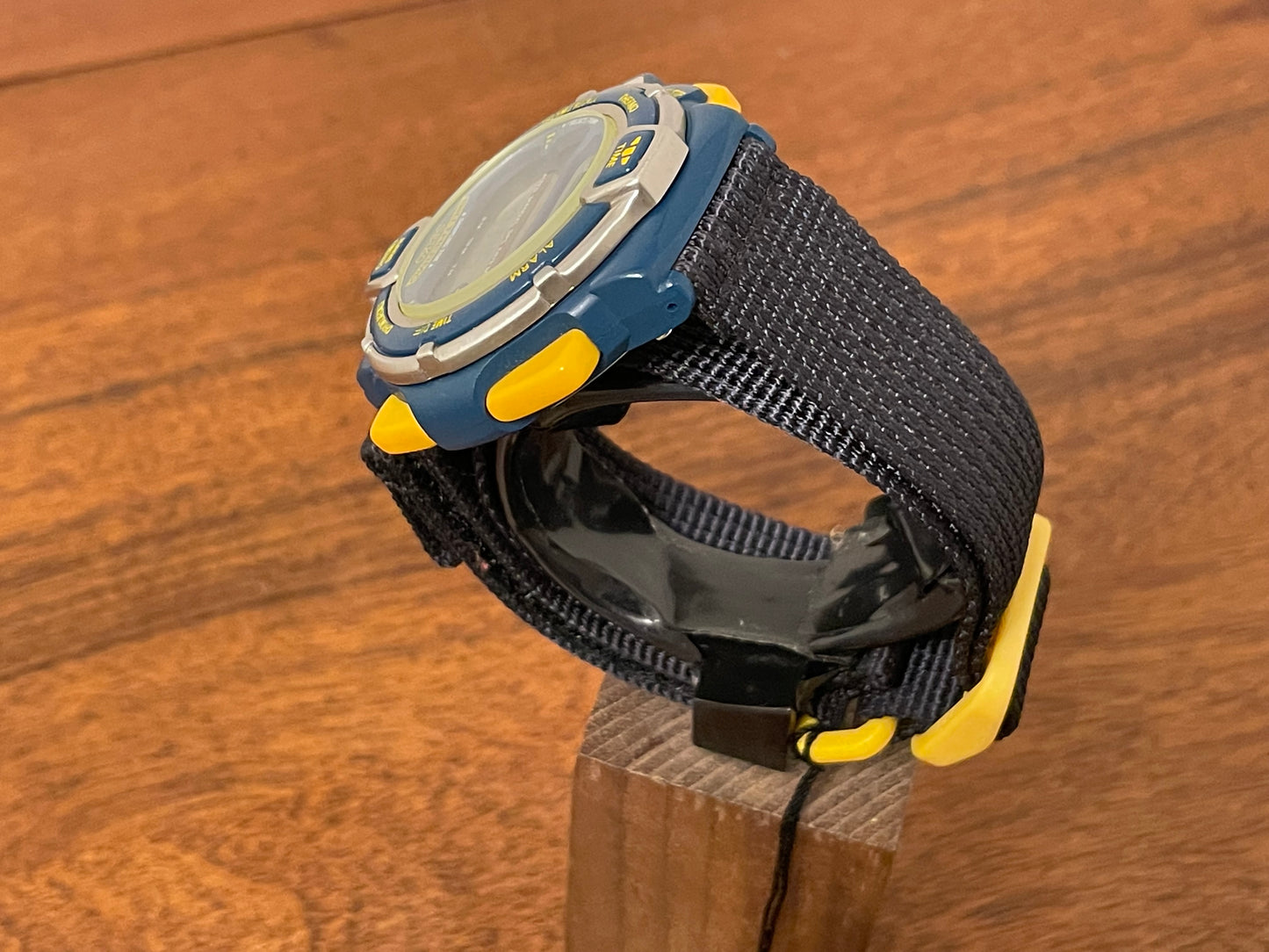 (1994) Seiko S820-6000 Ski Thermo - petrol blue case w/ yellow pushers (NOS)