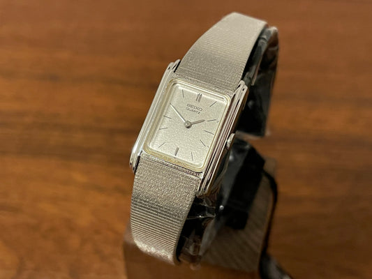 Front side (1981) Seiko 1400-3290 "Tank" - silver dial w/ silver stick markers - small size (NOS)
