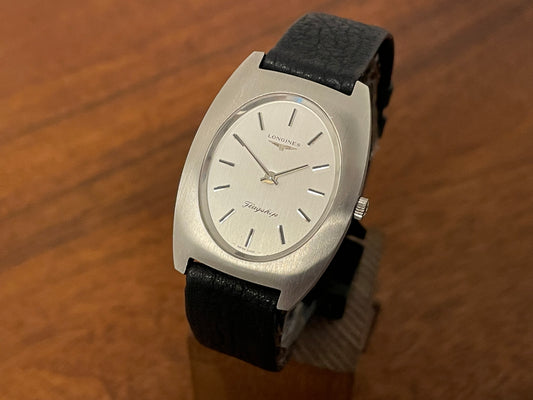 Front side (1970s) Longines Flagship ref. 4036 cal. 428 - tonneau case - silver dial w/ silver stick markers (NOS)