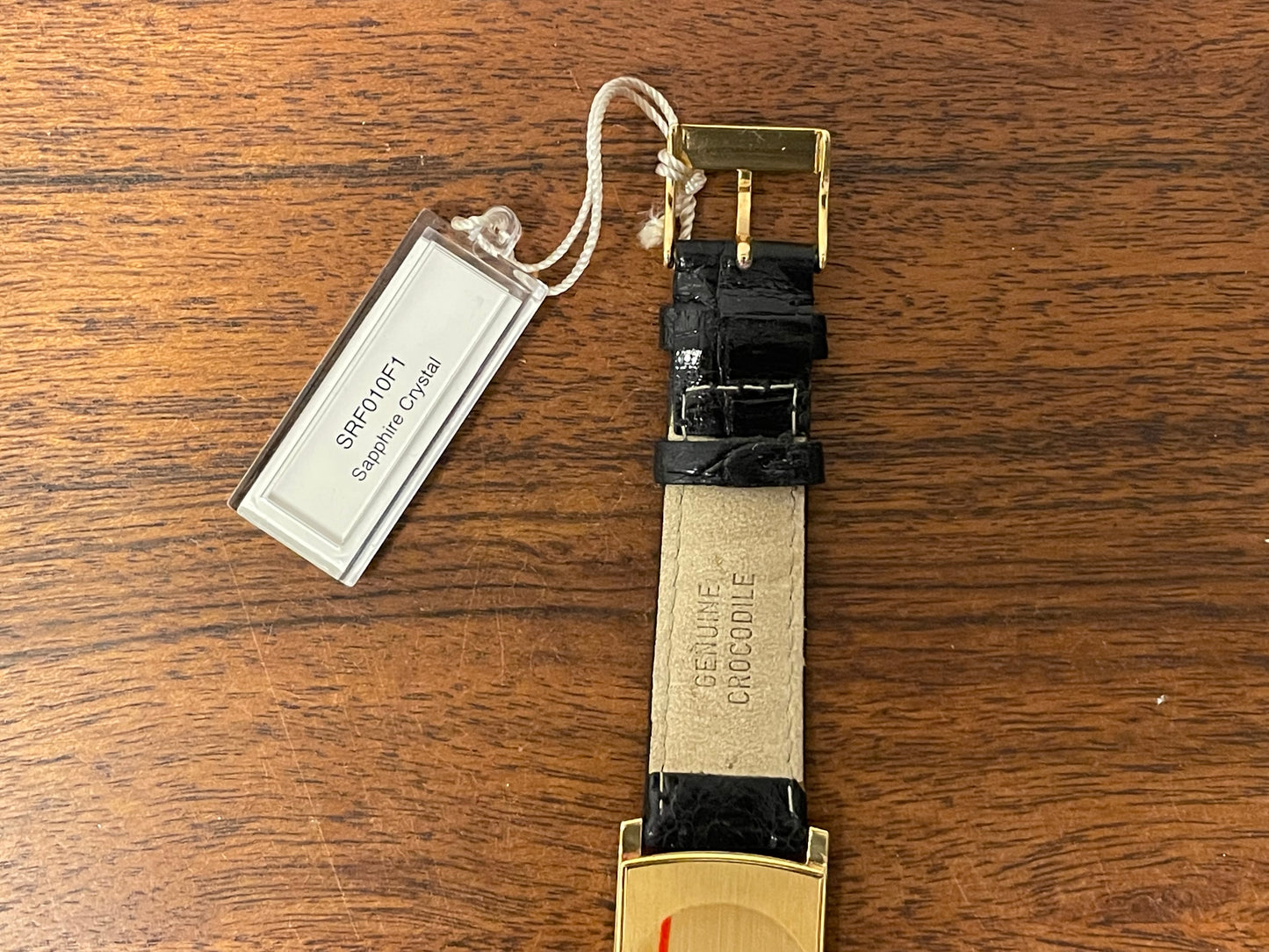 (1990s) Seiko 7N01-0BA8 18K gold collection "tank" - 18k solid gold case - white & cream dial (NOS + full set)