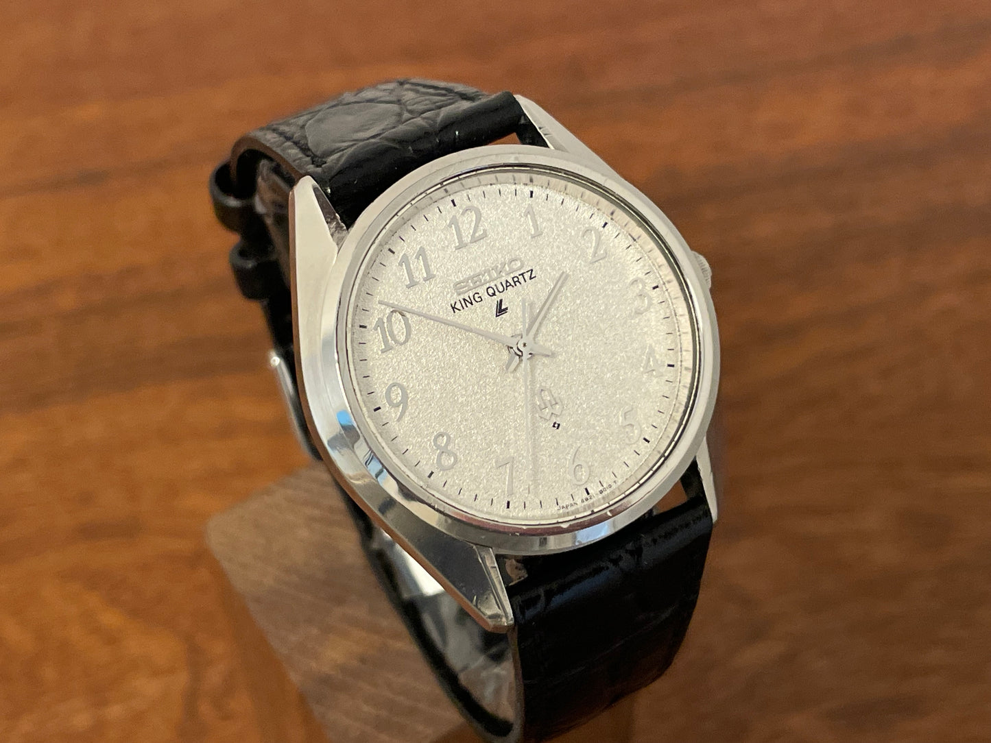 (1976) Seiko 4821-8000 King Quartz LL (Long Life) - diamond dust dial w/ Arabic numerals (serviced)