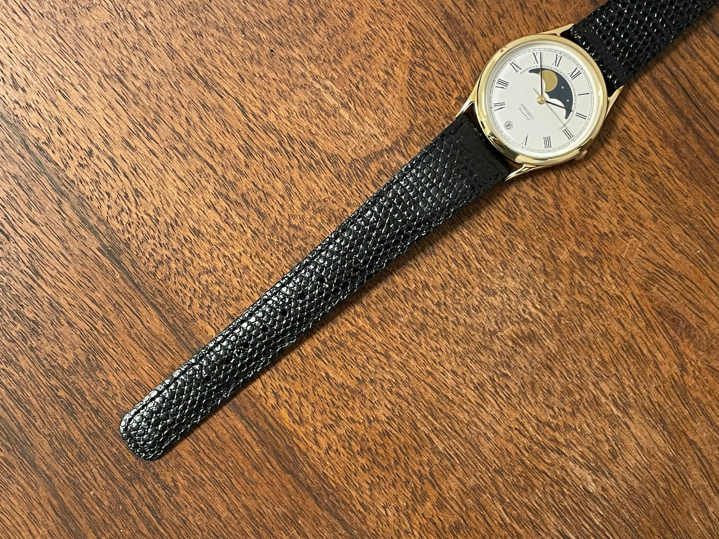 (1984) Seiko 7434-7000 dress watch - cream dial w/ moonphase & Roman numerals