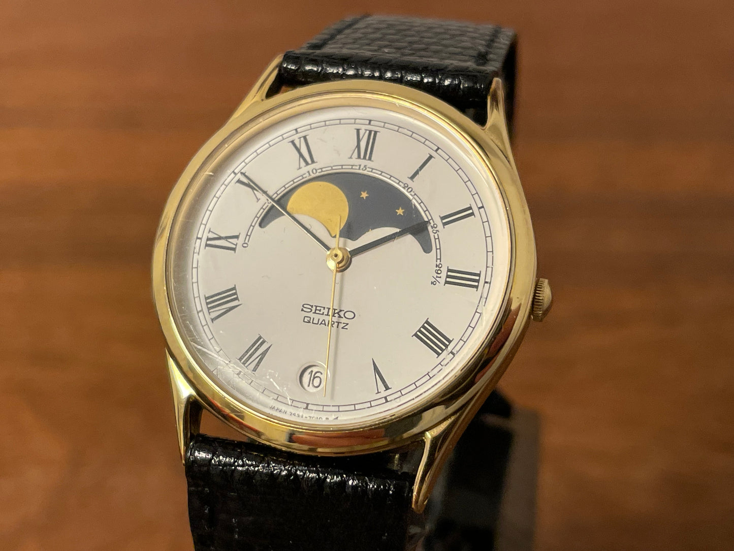 (1984) Seiko 7434-7000 dress watch - cream dial w/ moonphase & Roman numerals