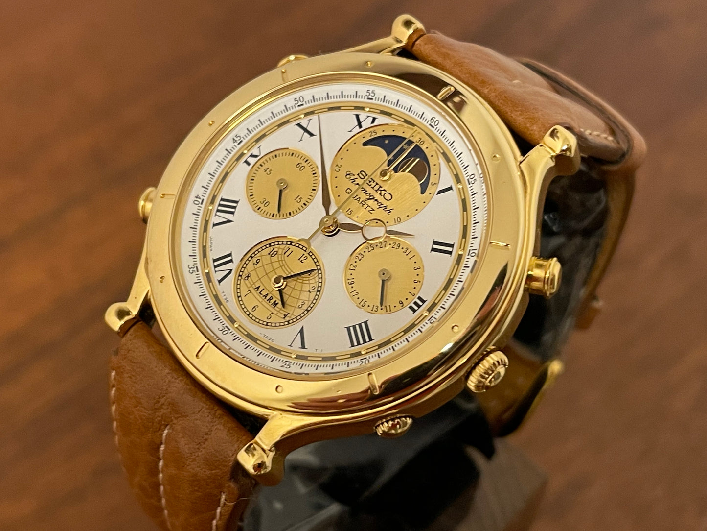 (1990) Seiko 7T36-7A10 Age of Discovery (AOD) chronograph - gold colored case - white dial w/ gold subdials & moonphase