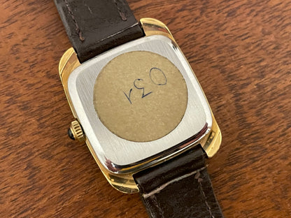 (1970s) Tissot 642-10778 Stylist dress watch - gold square case - gold brushed dial w/ gold stick markers - small size (NOS)