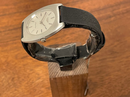 (1970s) Longines Flagship ref. 4036 cal. 428 - tonneau case - silver dial w/ silver stick markers (NOS)