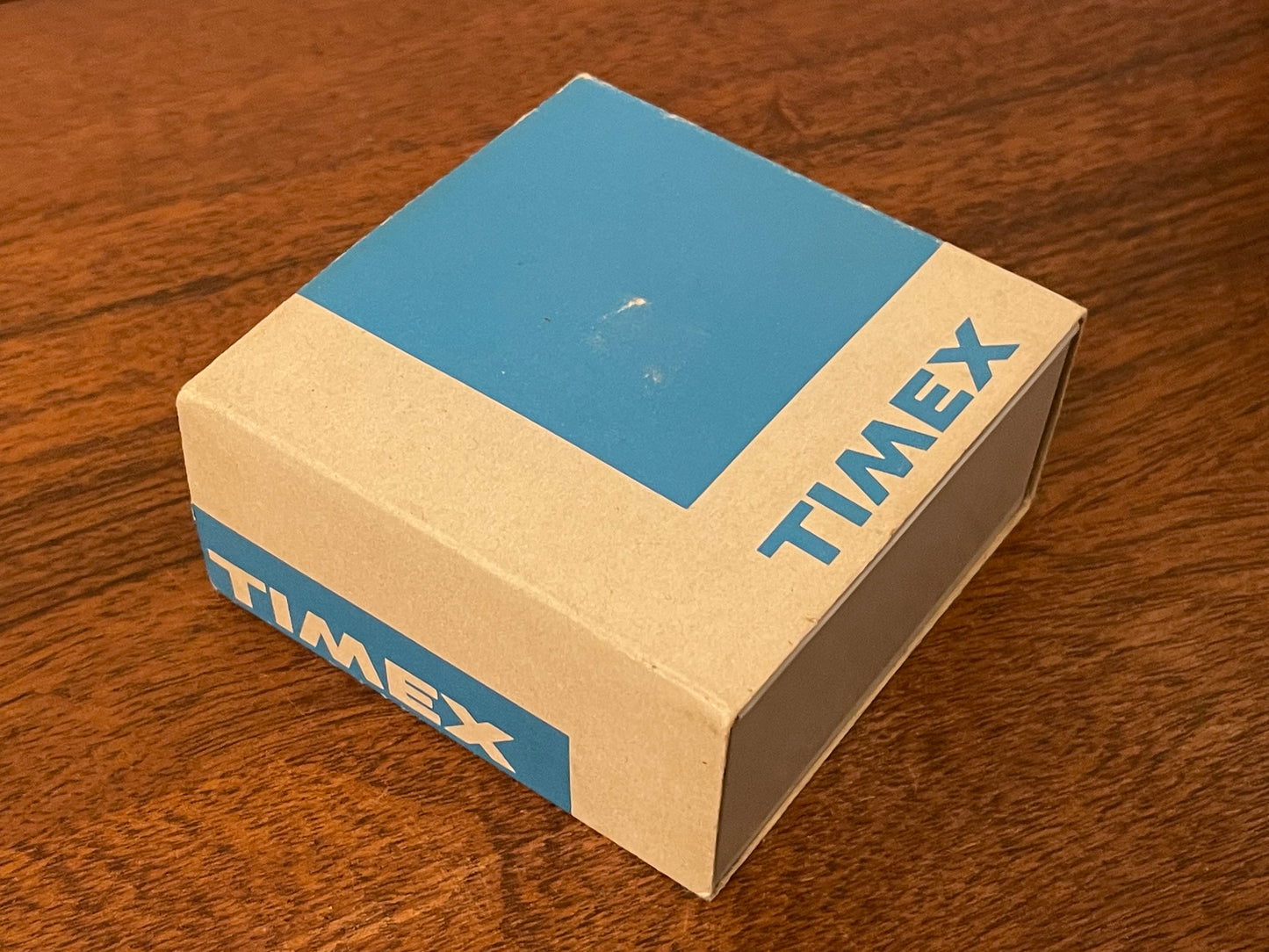 (1970s) Timex 512-501 - blue fumé dial w/ silver markers -  small size (NOS + full set)