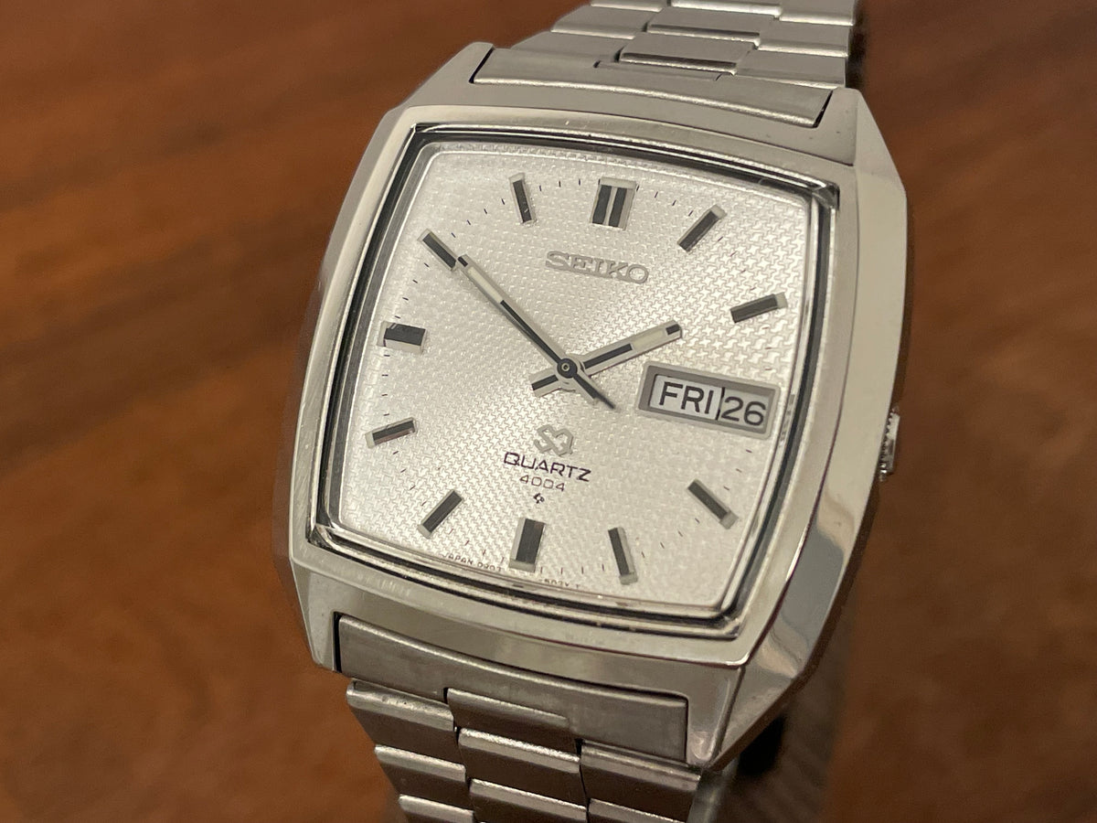 (1976) Seiko 0903-5039 SQ Quartz 4004 "TV dial" - silver waffle dial w/ silver stick markers