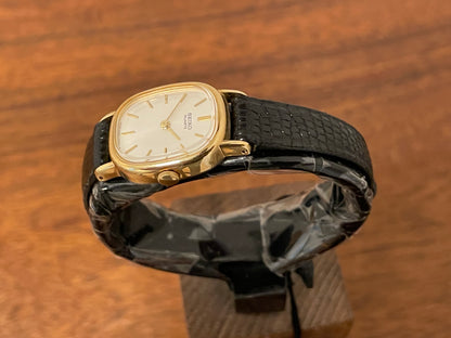 (1981) Seiko 5420-5119 "Ellipse" - gold plated case - silver sunburst dial w/ gold markers - small size (NOS)