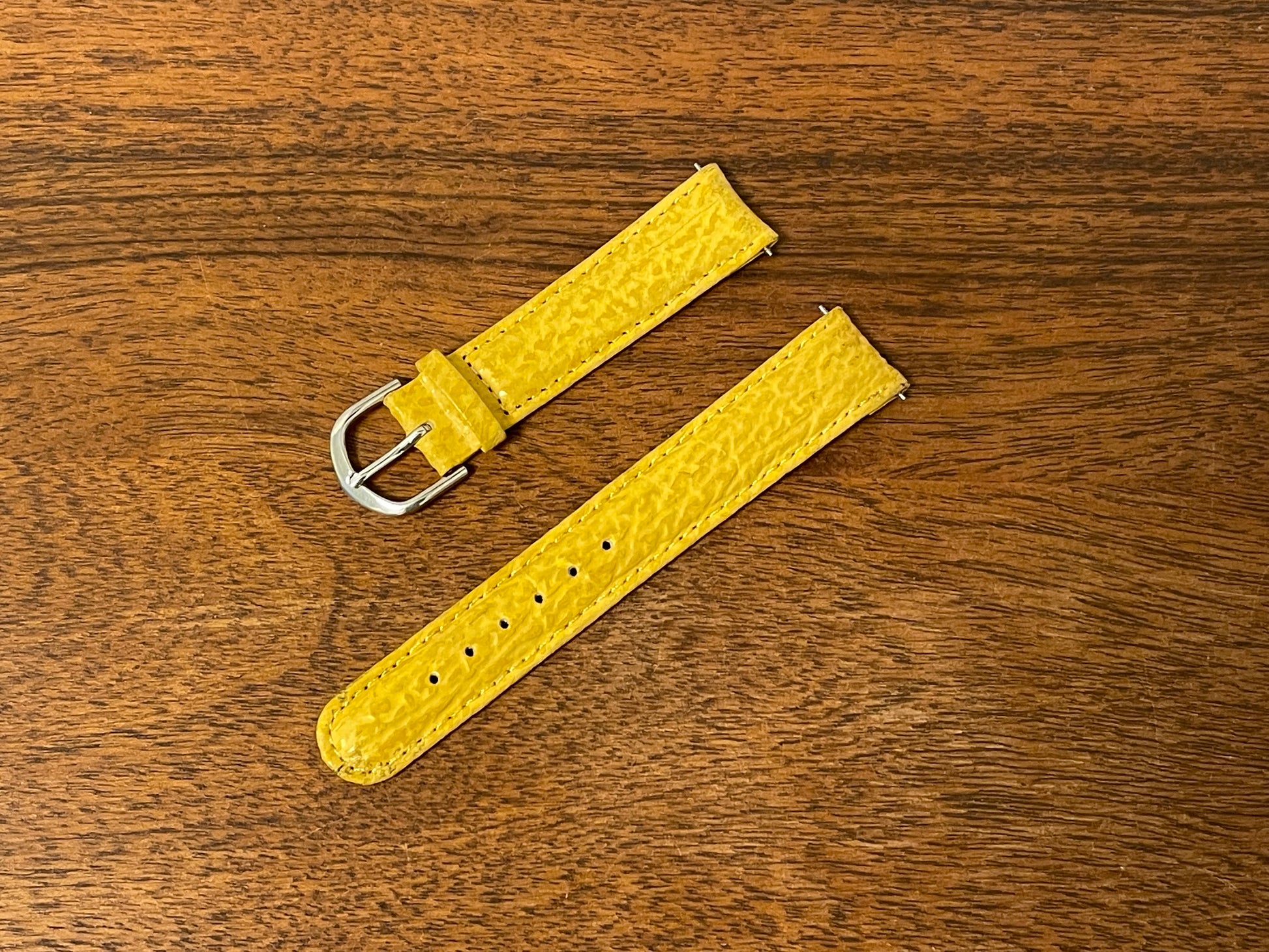 18mm Seiko yellow leather stap w/ silver buckle