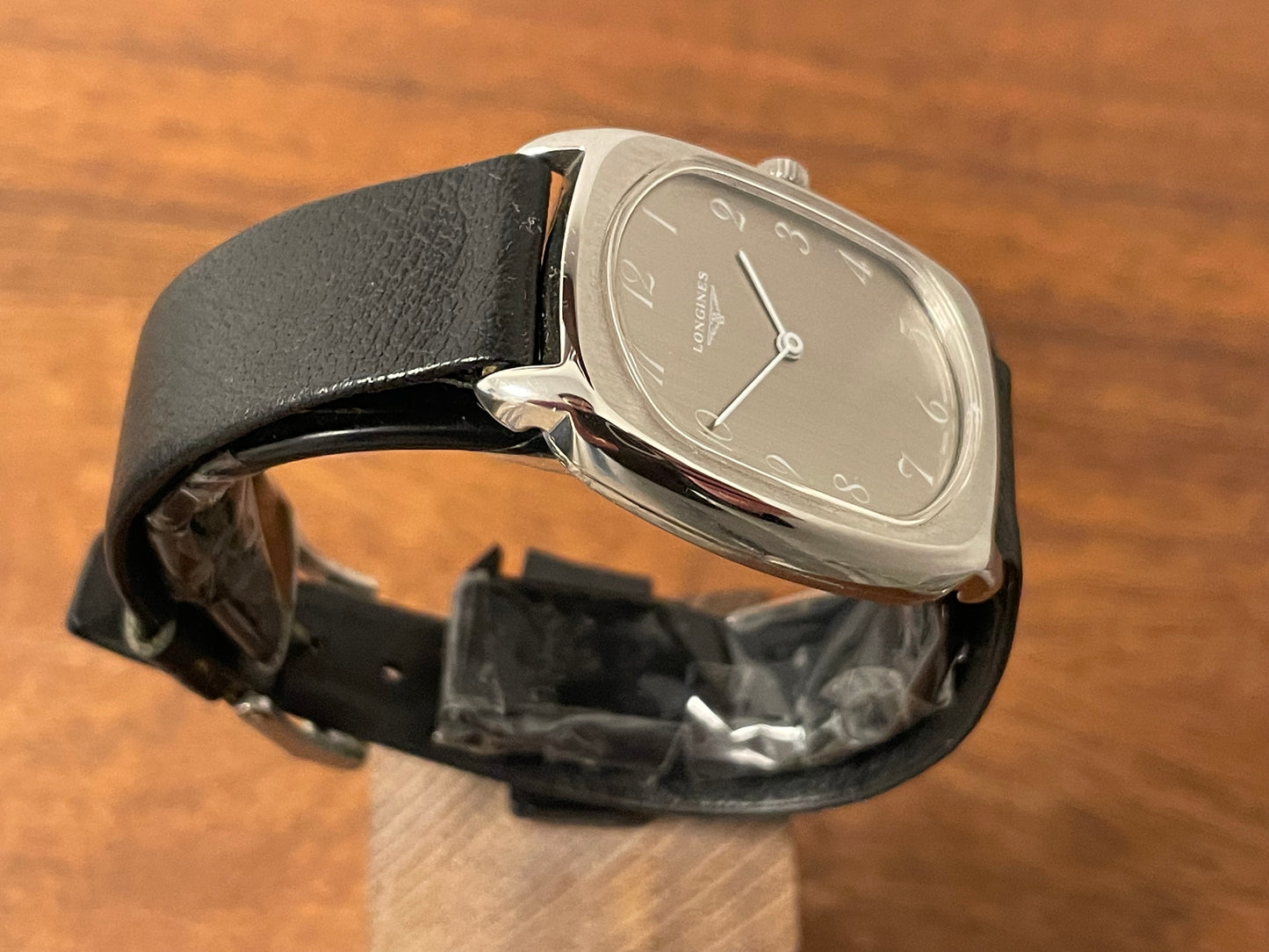 (1970s) Longines "Ellipse" ref. 1006 cal. 428 - brushed silver dial w/ white Arabic numerals (NOS)