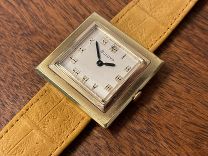 (1969) Bulova 62905-5Y President "G" M9 square dress watch - champagne dial with gold Roman numerals (serviced)