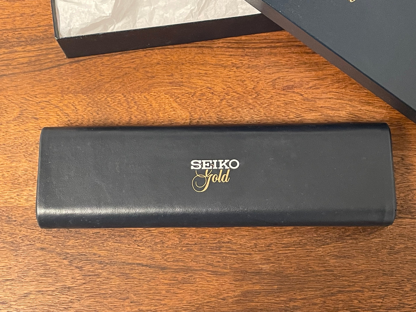 (1994) Seiko 7N00-S007 "Gold" 18K gold collection dress watch - 18k solid gold case - white dial w/ gold markers