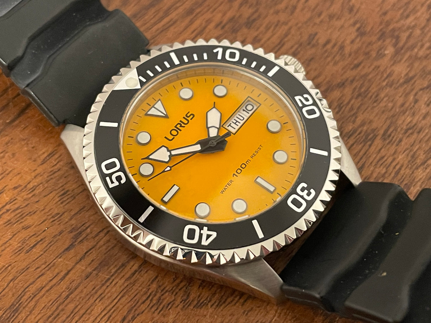 (1990s) Lorus (by Seiko) VX43-X041 diver - orange dial w/ white markers