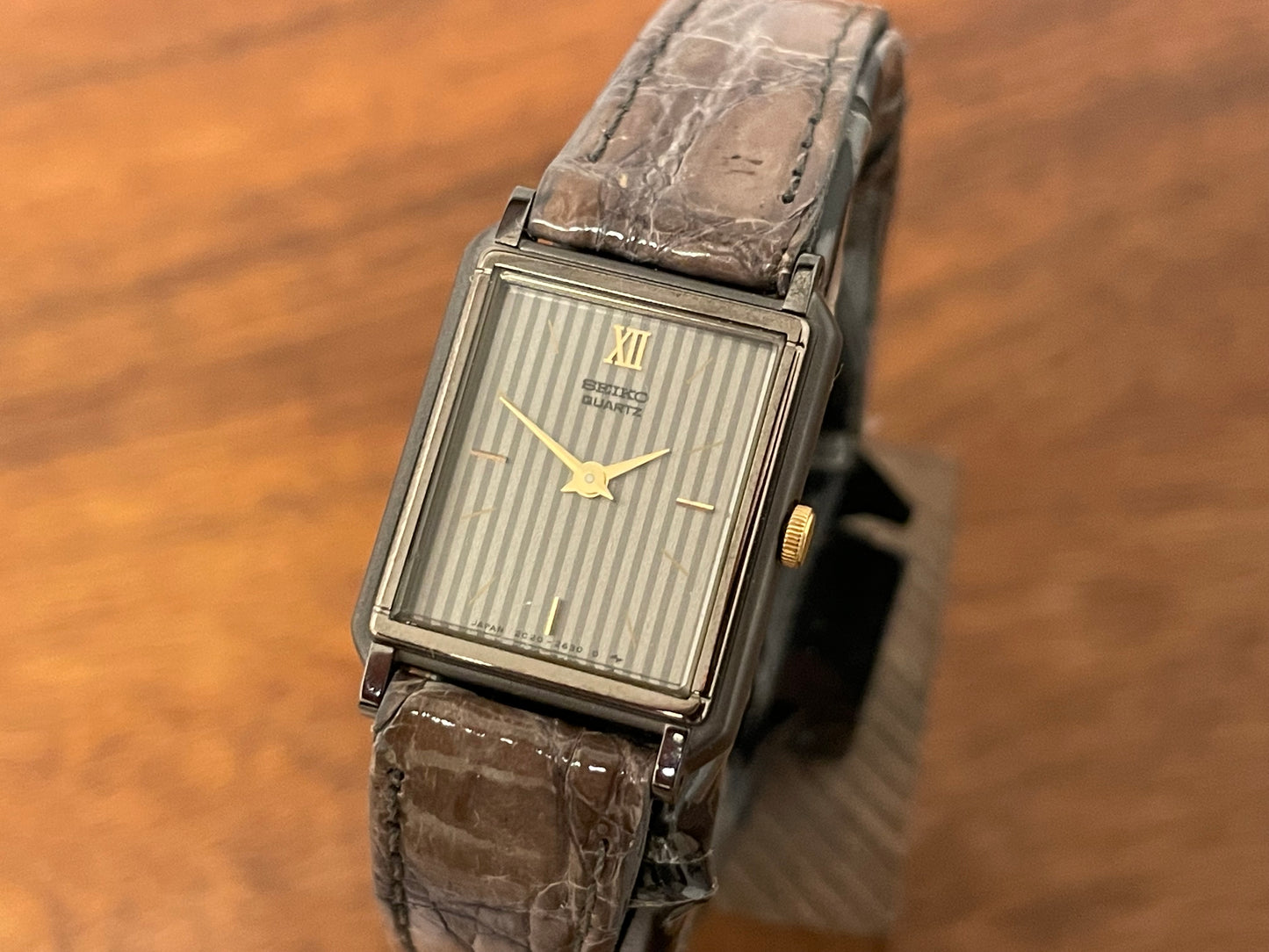 (1985) 2C20-6230 "Tank" - grey case - silver striped "pyjama" dial w/ gold stick markers - small size (NOS)