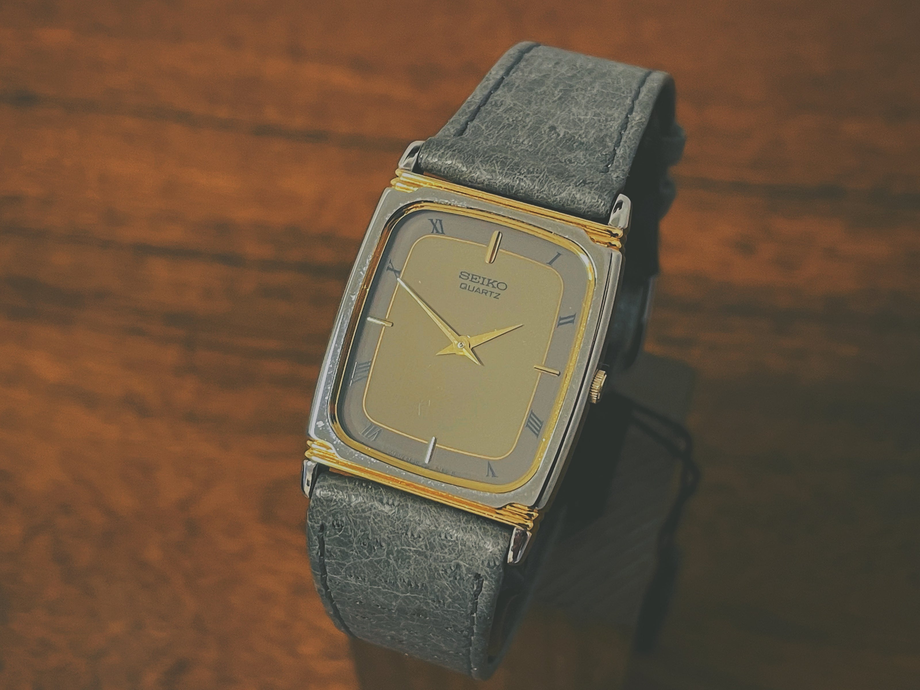 Vintage Seiko Tank ref. 5P30-5200
