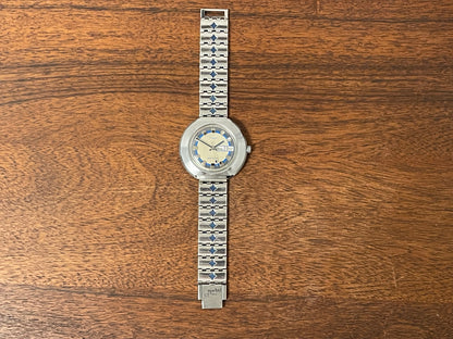 (1970s) Timex 278-515 "UFO" - silver case - silver brushed dial w/ silver markers - (NOS + full set)