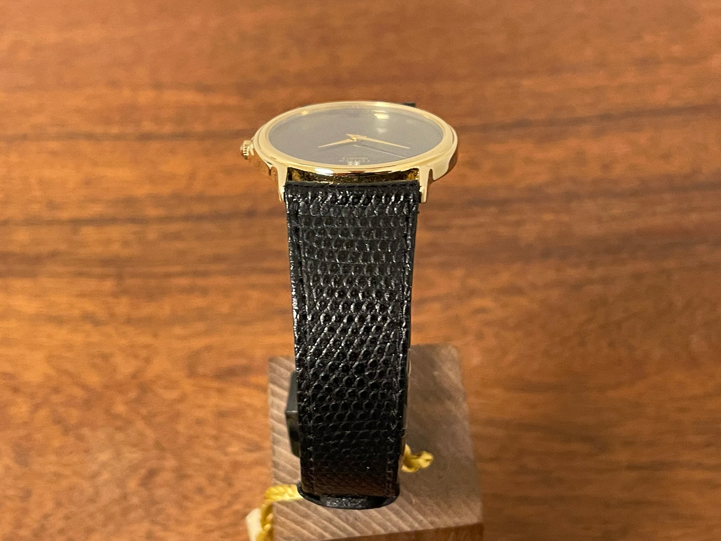 (1979) Citizen 3620-958195SJ dress watch - black dial w/ diamond marker (NOS)