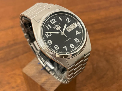 (1996) Seiko 5 automatic 7009-3180 - black dial w/ military style numerals (NOS)