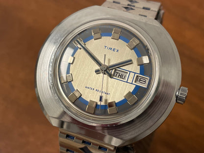 (1970s) Timex 278-515 "UFO" - silver case - silver brushed dial w/ silver markers - (NOS + full set)