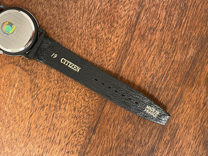 (1989) Citizen QD9022-05E dress watch - black lugs - black dial w/ arc date window (NOS)
