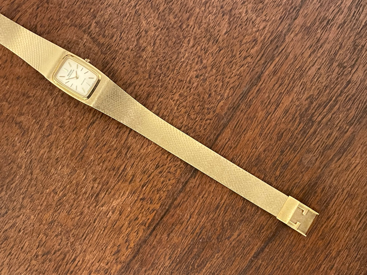 (1981) Seiko 8420-5219 Lassale dress watch - gold integrated bracelet & case - gold dust dial w/ gold stick markers - small size (NOS)