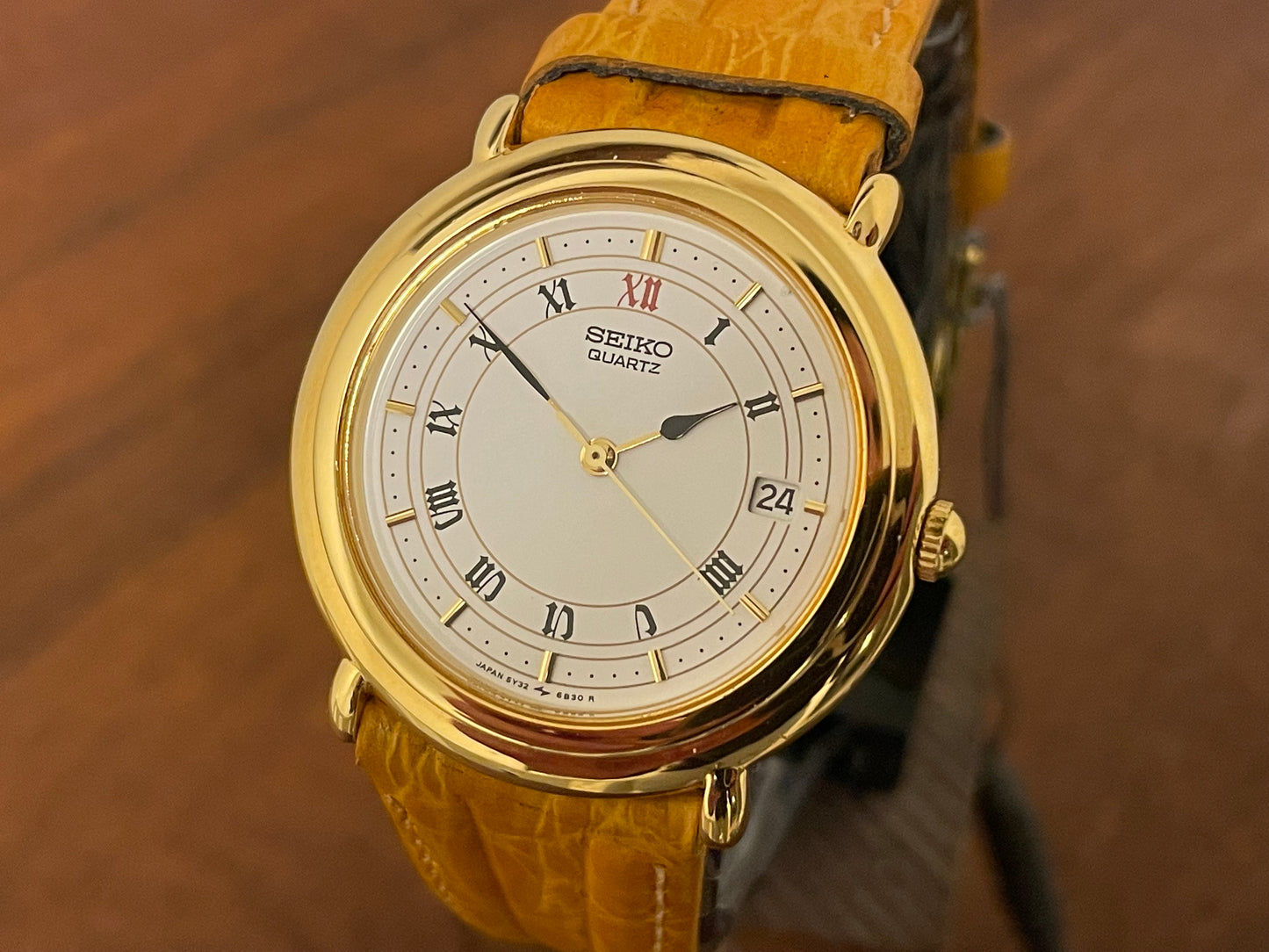 (1991) Seiko 5Y32-6A20 dress watch - white dial w/ Roman numerals & Spade hands (NOS)