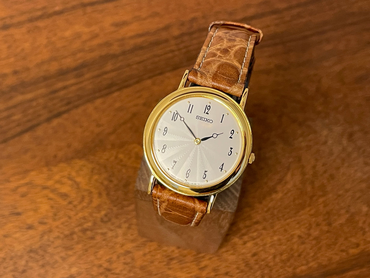 (1995) Seiko V700-6K30 dress watch - white Guilloché dial w/ black Arabic numerals & Breguet hands (NOS)