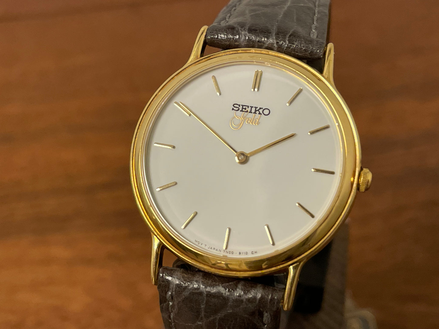 (1994) Seiko 7N00-S007 "Gold" 18K gold collection dress watch - 18k solid gold case - white dial w/ gold markers