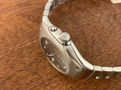 (1999) Seiko 5M42-0E39 Kinetic Arctura - full stainless steel bracelet - grey dial w/ white numerals & markers (NOS)