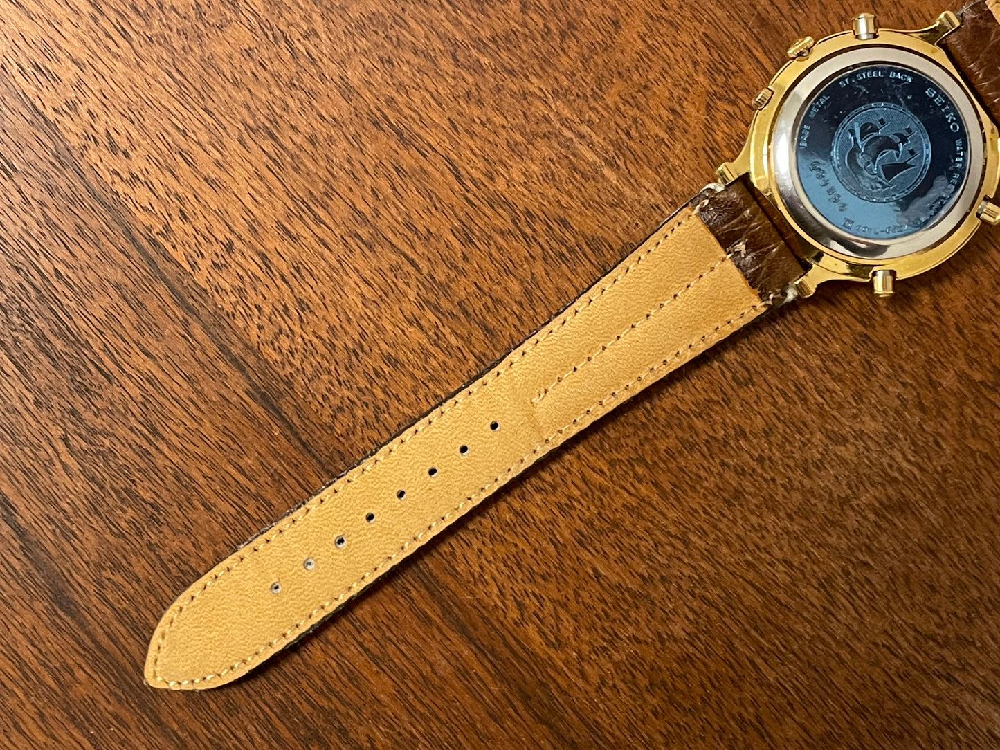 (1992) Seiko 7T39-7A00 Age of Discovery (AOD) chronograph -  gold case w/ white speckled dial (NOS)