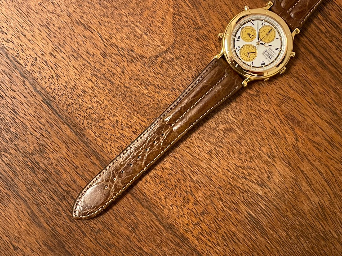 (1992) Seiko 7T39-7A00 Age of Discovery (AOD) chronograph -  gold case w/ white speckled dial (NOS)