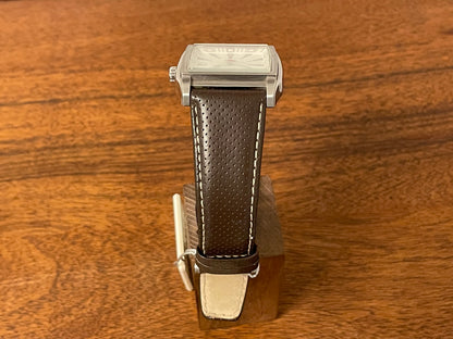 (2007) Seiko 7N42-0DN0 "Tank Jumbo" - white dial w/ red highlights (NOS)