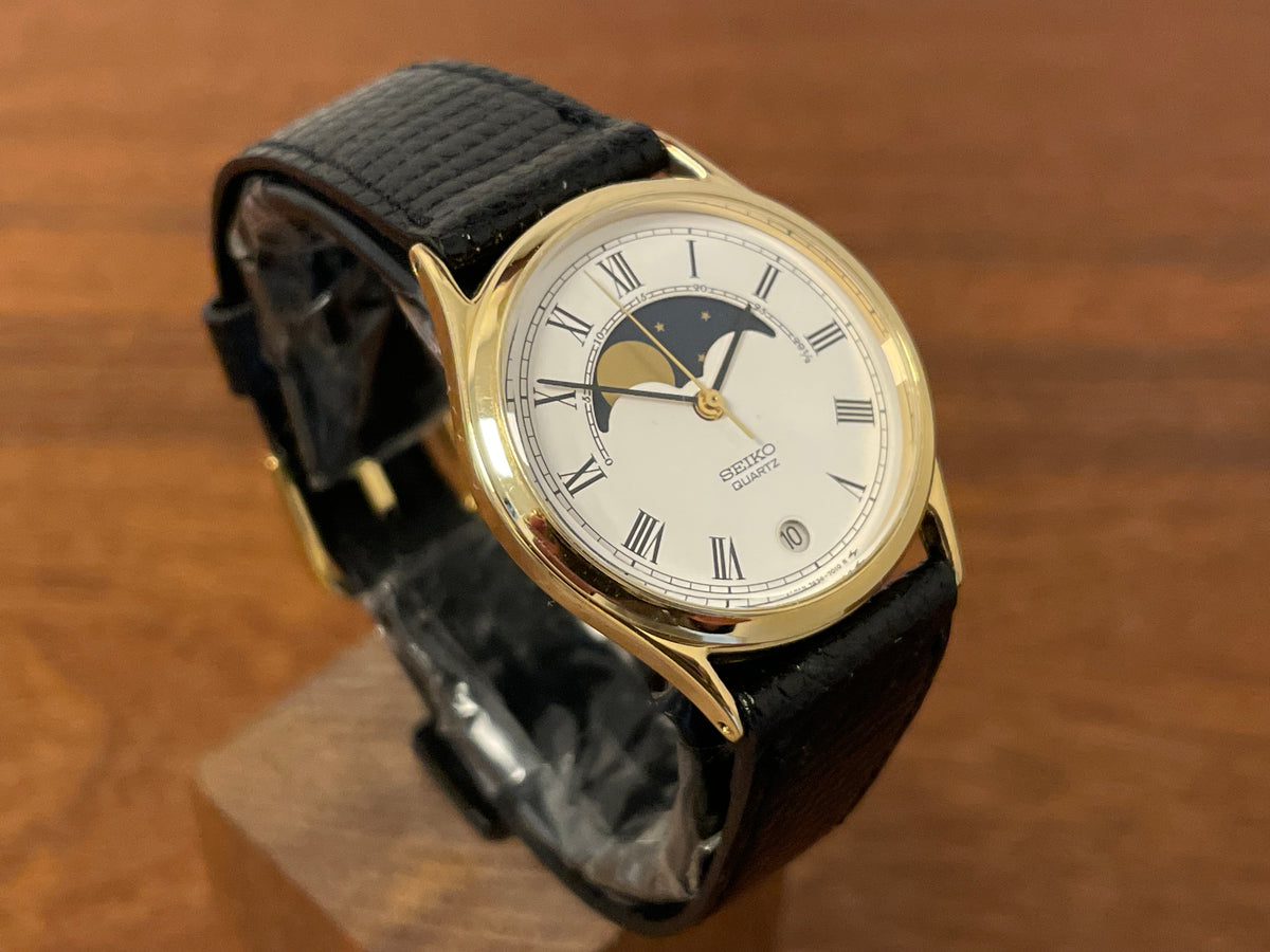 (1984) Seiko 7434-7000 dress watch - cream dial w/ moonphase & Roman numerals