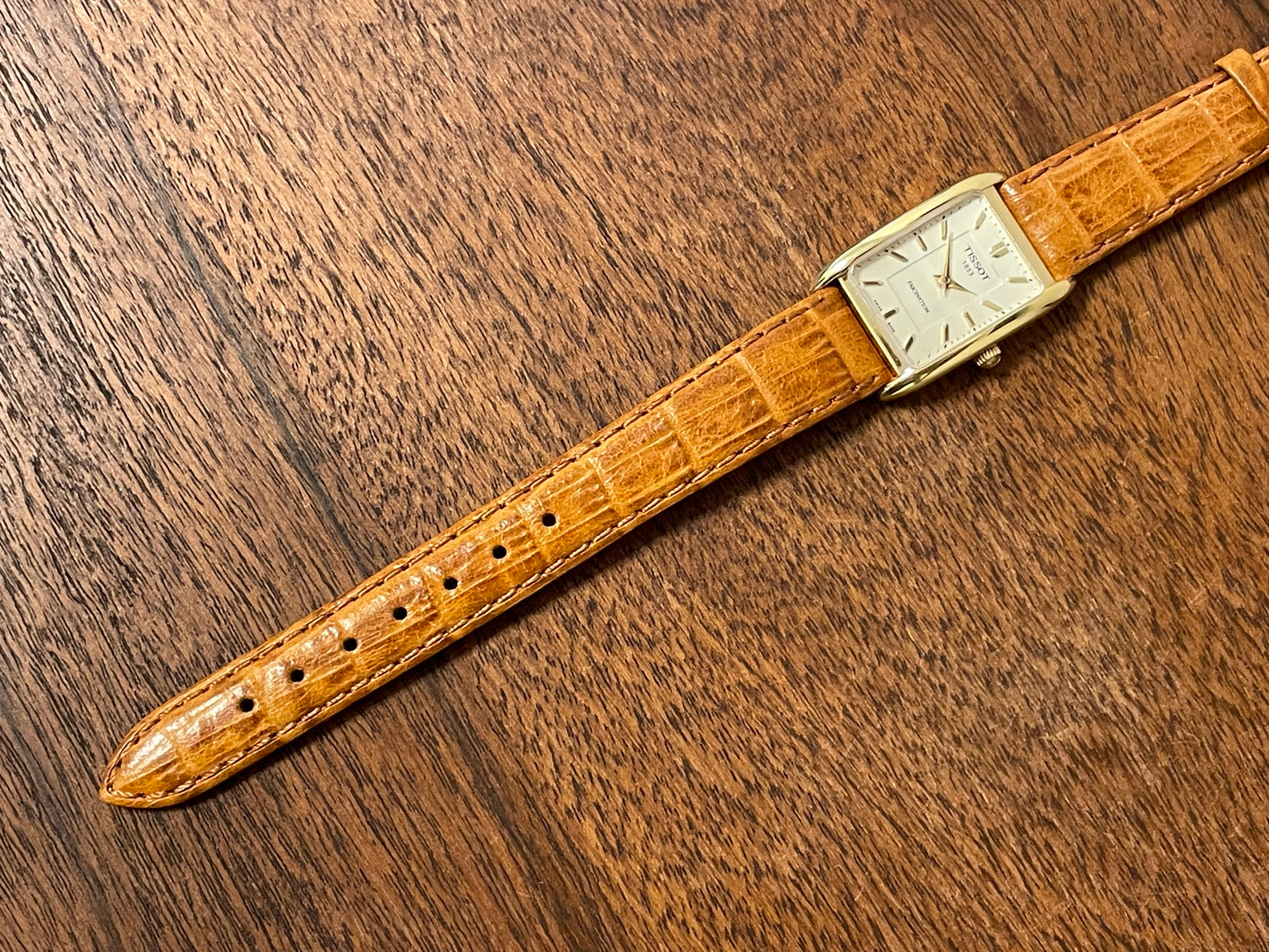 (1990s) Tissot T815 Fascination "Tank" - champagne dial with gold markers - small size (NOS)