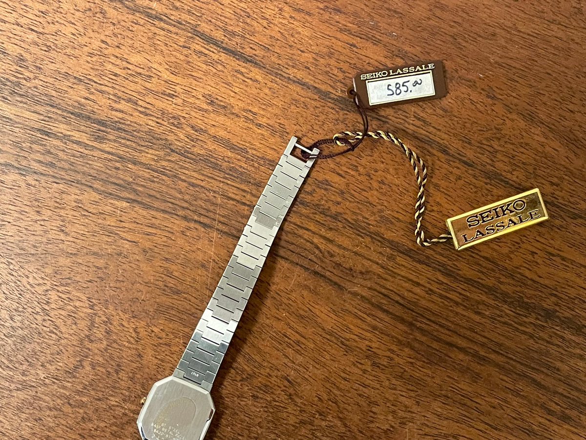 (1982) Seiko 8420-5129 Lassale dress watch - bi-color integrated bracelet & case - silver dial - small size (NOS)