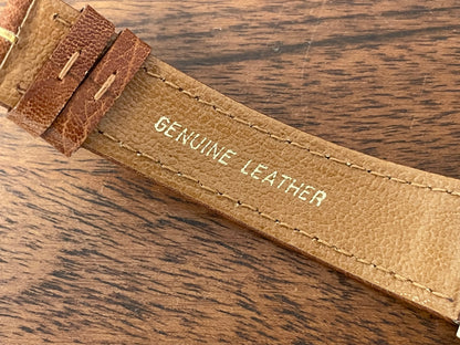 (1988) Citizen 6355-Y55299 triple calendar - cream dial w/ gold Arabic numerals (mint)