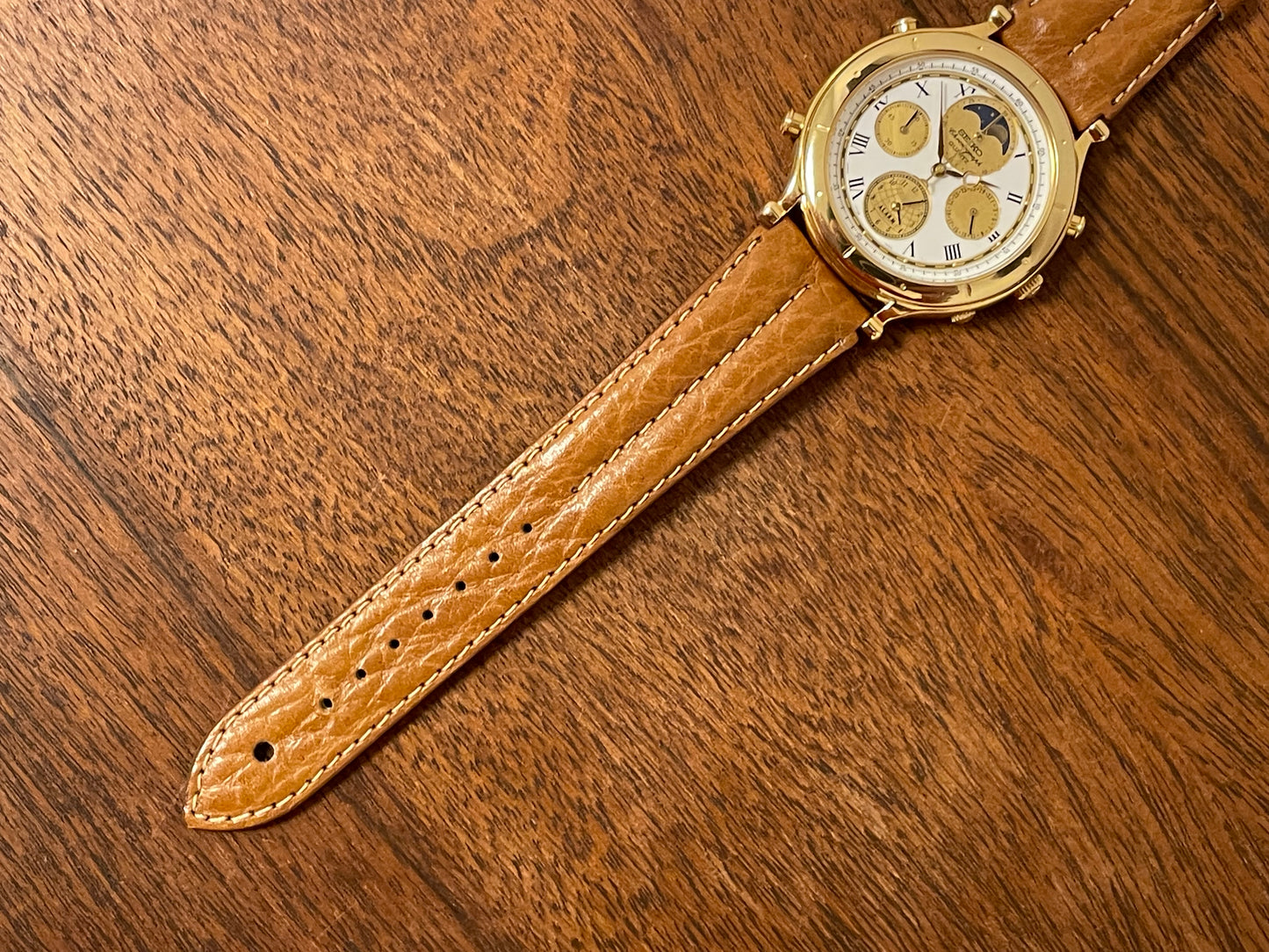 (1990) Seiko 7T36-7A10 Age of Discovery (AOD) chronograph - gold colored case - white dial w/ gold subdials & moonphase