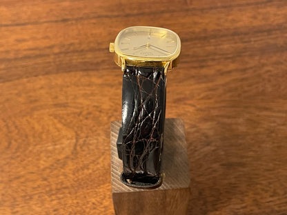 (1970s) Citizen 47-5181 "Ellipse" dress watch - 18K solid gold case - brushed champagne dial w/ gold markers