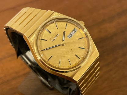 (1982) Seiko 8223-6060 SQ - Solid Gold Plated (SGP) case with gold dial