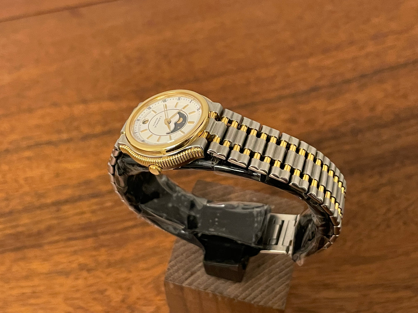 (1985) Lassale (by Seiko) 7454-5009 dress watch - white dial w/ moonphase complication (NOS)
