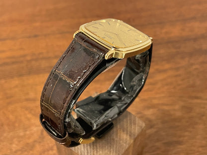 (1981) Seiko 5930-5509 Lassale dress watch - gold textured dial w/ gold stick markers (NOS)